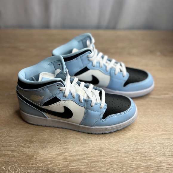 Air Jordan 1 Mid Light Blue - Picture 8 of 8